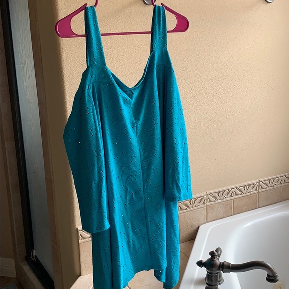 Top - Picture 2 of 2